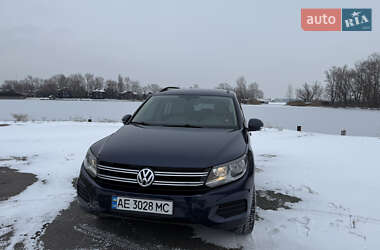 Внедорожник / Кроссовер Volkswagen Tiguan 2016 в Днепре