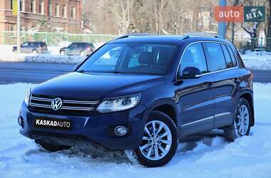 Позашляховик / Кросовер Volkswagen Tiguan 2011 в Харкові