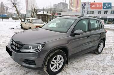 Позашляховик / Кросовер Volkswagen Tiguan 2016 в Києві