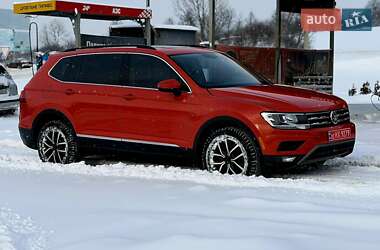 Позашляховик / Кросовер Volkswagen Tiguan 2018 в Львові