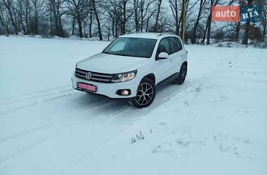 Внедорожник / Кроссовер Volkswagen Tiguan 2016 в Киеве