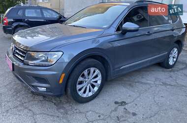 Внедорожник / Кроссовер Volkswagen Tiguan 2018 в Луцке