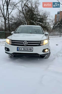 Позашляховик / Кросовер Volkswagen Tiguan 2014 в Харкові