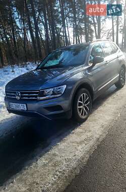 Внедорожник / Кроссовер Volkswagen Tiguan 2019 в Золочеве