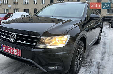 Позашляховик / Кросовер Volkswagen Tiguan 2018 в Львові