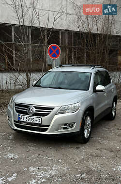 Позашляховик / Кросовер Volkswagen Tiguan 2009 в Запоріжжі