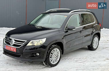 Внедорожник / Кроссовер Volkswagen Tiguan 2011 в Луцке