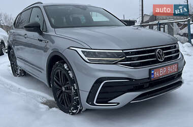 Внедорожник / Кроссовер Volkswagen Tiguan 2021 в Львове