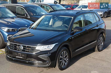 Позашляховик / Кросовер Volkswagen Tiguan 2021 в Рівному