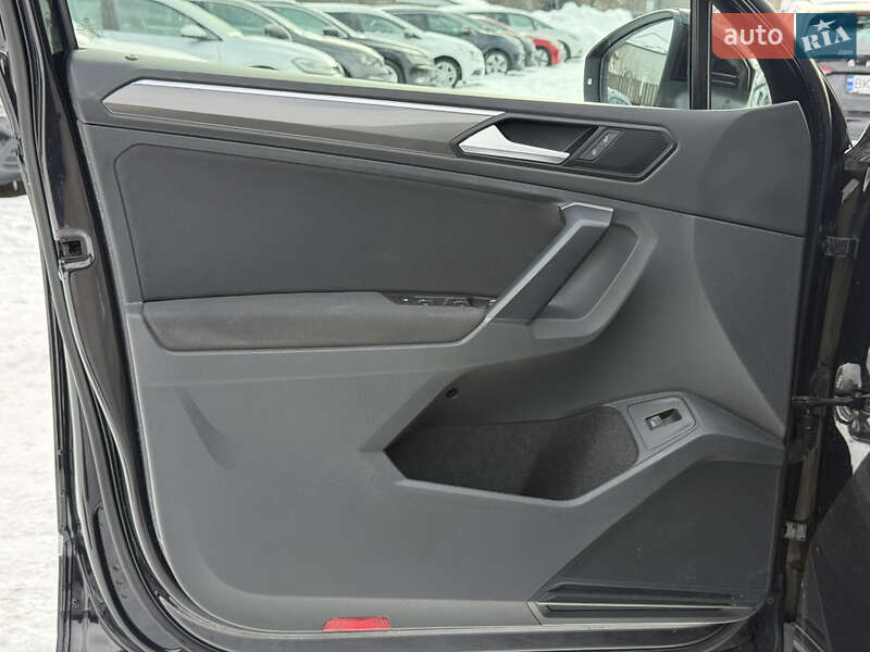 Внедорожник / Кроссовер Volkswagen Tiguan 2019 в Луцке