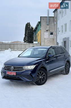 Позашляховик / Кросовер Volkswagen Tiguan 2023 в Луцьку