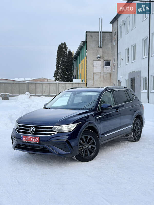 Внедорожник / Кроссовер Volkswagen Tiguan 2023 в Луцке