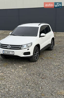 Внедорожник / Кроссовер Volkswagen Tiguan 2012 в Иршаве