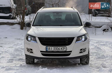 Позашляховик / Кросовер Volkswagen Tiguan 2010 в Києві