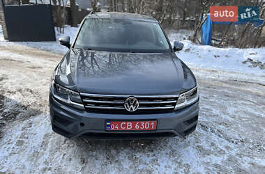 Внедорожник / Кроссовер Volkswagen Tiguan 2019 в Львове