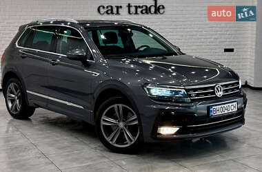 Внедорожник / Кроссовер Volkswagen Tiguan 2016 в Одессе