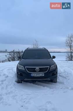 Внедорожник / Кроссовер Volkswagen Tiguan 2008 в Днепре