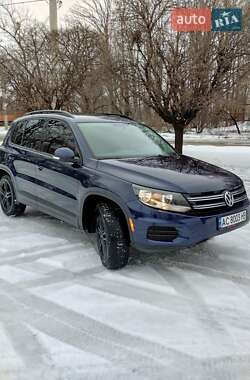 Позашляховик / Кросовер Volkswagen Tiguan 2015 в Харкові