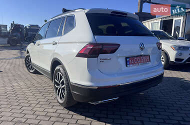 Внедорожник / Кроссовер Volkswagen Tiguan 2021 в Львове