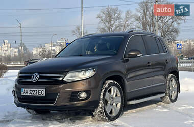 Позашляховик / Кросовер Volkswagen Tiguan 2011 в Києві