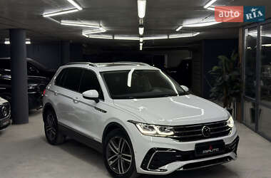 Внедорожник / Кроссовер Volkswagen Tiguan 2022 в Одессе
