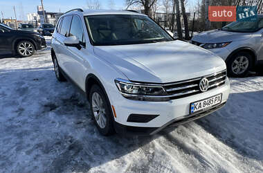 Позашляховик / Кросовер Volkswagen Tiguan 2017 в Києві