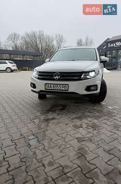 Позашляховик / Кросовер Volkswagen Tiguan 2012 в Чернівцях