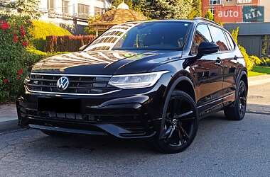 Внедорожник / Кроссовер Volkswagen Tiguan 2022 в Днепре