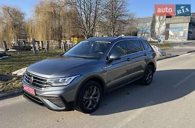 Позашляховик / Кросовер Volkswagen Tiguan 2022 в Луцьку