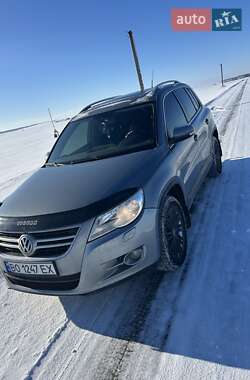 Внедорожник / Кроссовер Volkswagen Tiguan 2008 в Чорткове