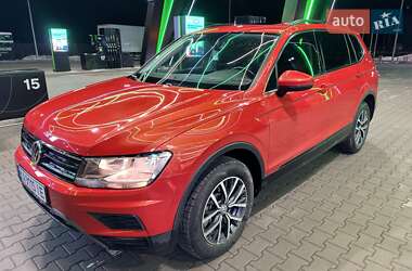 Позашляховик / Кросовер Volkswagen Tiguan 2019 в Львові