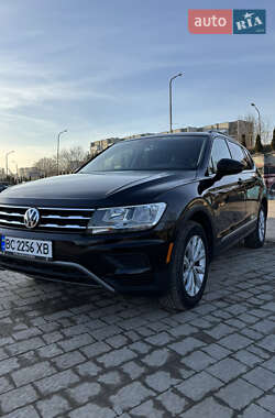Позашляховик / Кросовер Volkswagen Tiguan 2017 в Львові