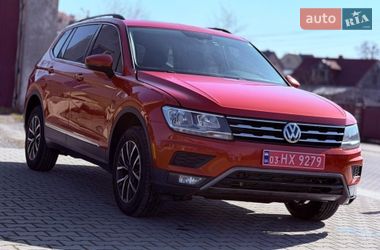 Позашляховик / Кросовер Volkswagen Tiguan 2018 в Львові