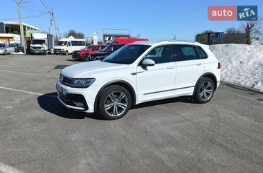 Позашляховик / Кросовер Volkswagen Tiguan 2016 в Житомирі