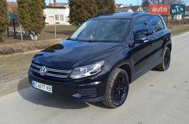 Внедорожник / Кроссовер Volkswagen Tiguan 2016 в Новояворовске