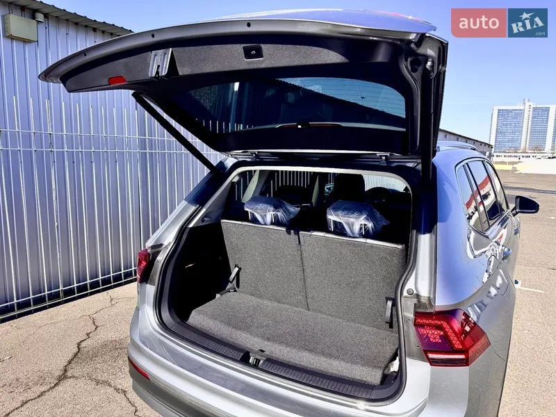 Volkswagen Tiguan 2020 VIN WVGZZZ5NZLM181493 фото оголошення 23 з 75