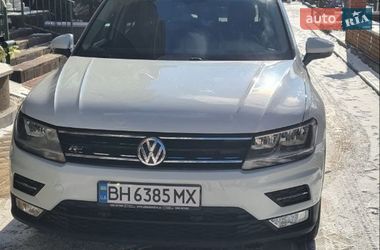 Внедорожник / Кроссовер Volkswagen Tiguan 2017 в Одессе