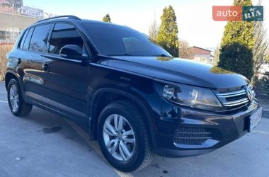 Позашляховик / Кросовер Volkswagen Tiguan 2017 в Харкові