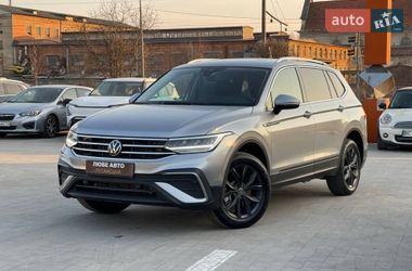 Внедорожник / Кроссовер Volkswagen Tiguan 2023 в Львове
