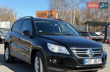 Внедорожник / Кроссовер Volkswagen Tiguan 2009 в Староконстантинове