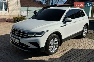 Позашляховик / Кросовер Volkswagen Tiguan 2021 в Дніпрі
