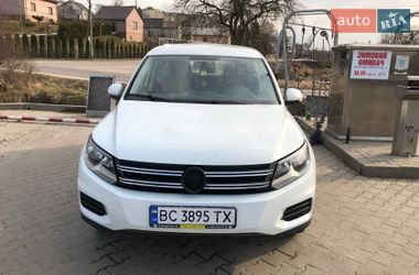 Внедорожник / Кроссовер Volkswagen Tiguan 2017 в Львове