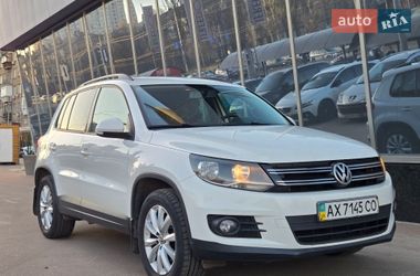 Позашляховик / Кросовер Volkswagen Tiguan 2011 в Києві