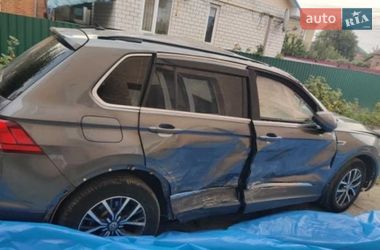 Позашляховик / Кросовер Volkswagen Tiguan 2016 в Києві