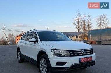 Внедорожник / Кроссовер Volkswagen Tiguan 2019 в Городке
