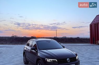 Внедорожник / Кроссовер Volkswagen Tiguan 2018 в Львове
