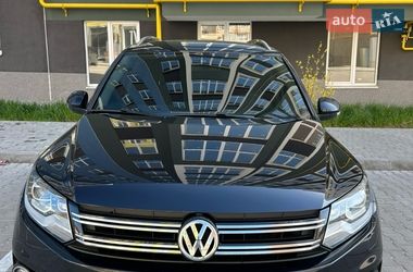 Позашляховик / Кросовер Volkswagen Tiguan 2012 в Чернівцях
