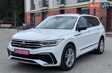 Позашляховик / Кросовер Volkswagen Tiguan 2021 в Львові