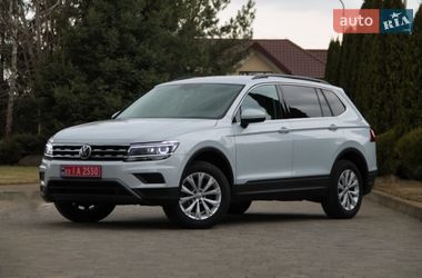 Внедорожник / Кроссовер Volkswagen Tiguan 2019 в Сарнах