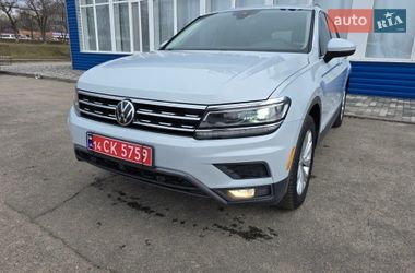 Внедорожник / Кроссовер Volkswagen Tiguan 2017 в Кропивницком